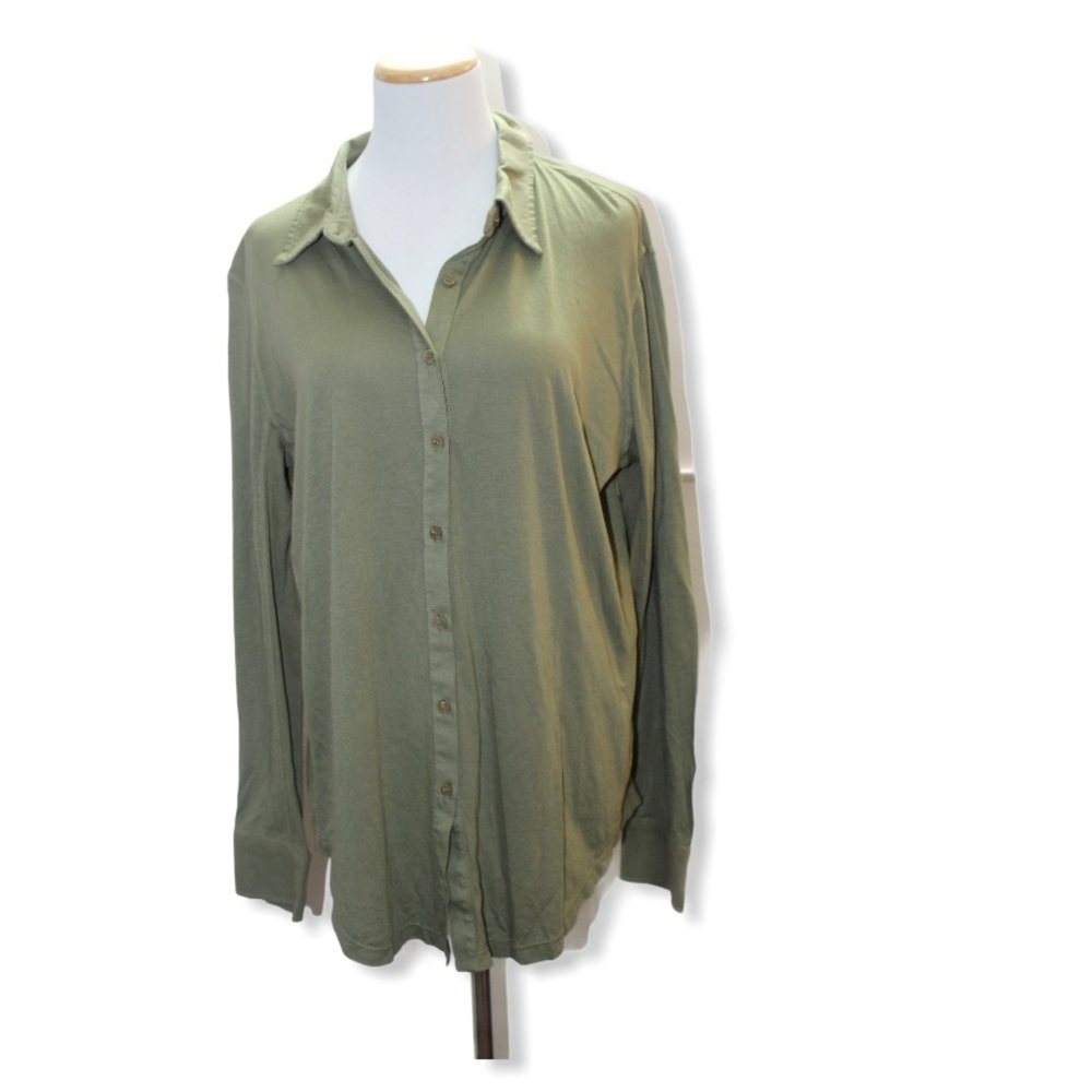 NWT Monrow Green Button Down Top